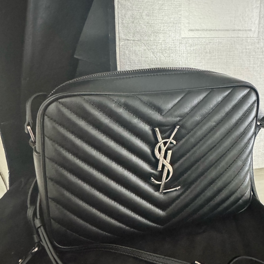 Saint Laurent Black Chevron Crossbody Bag - Picture 2 of 15